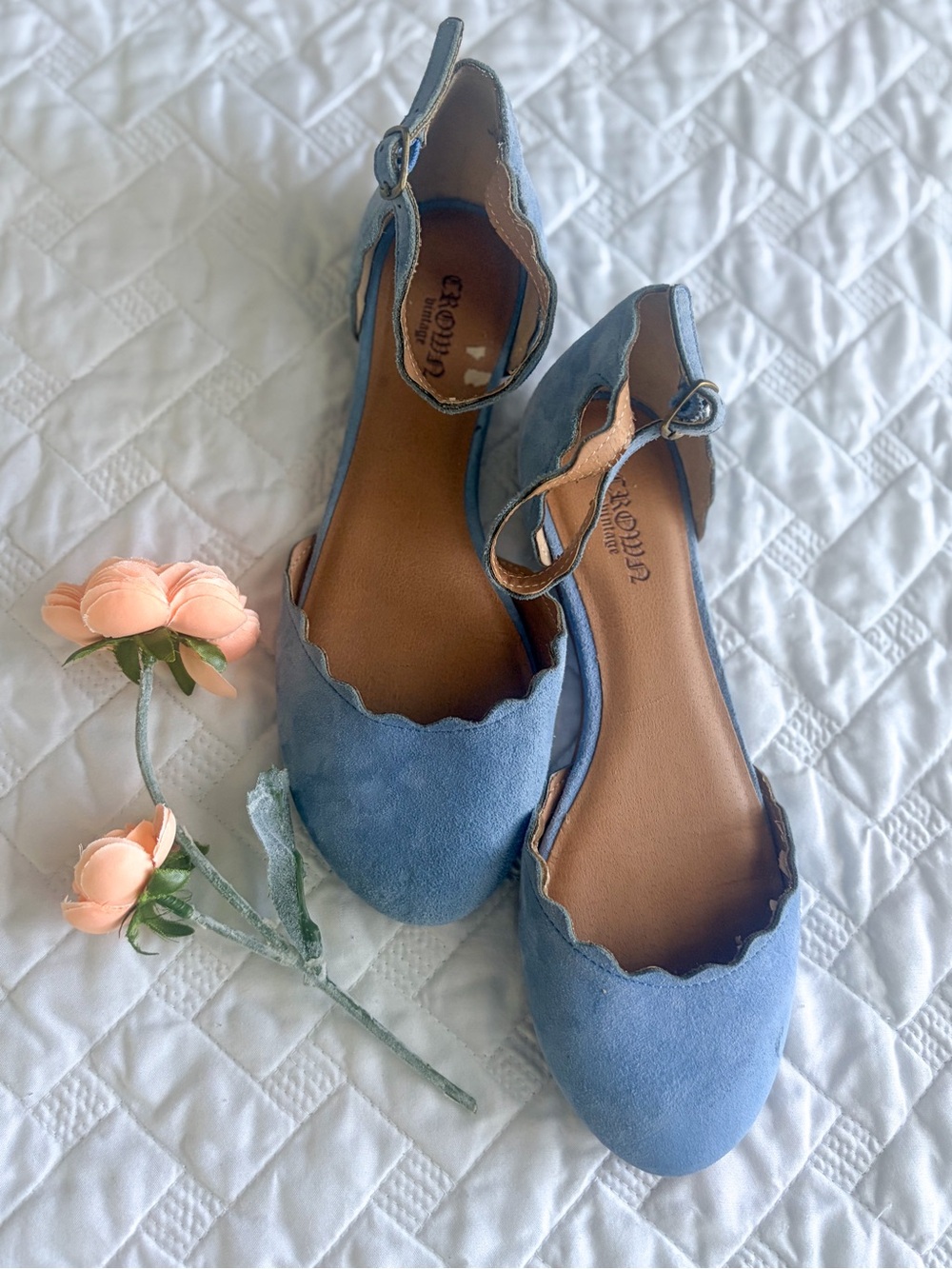 Crown Vintage Light Blue Scalloped Ankle Strap Flats Size 6 Suede Look